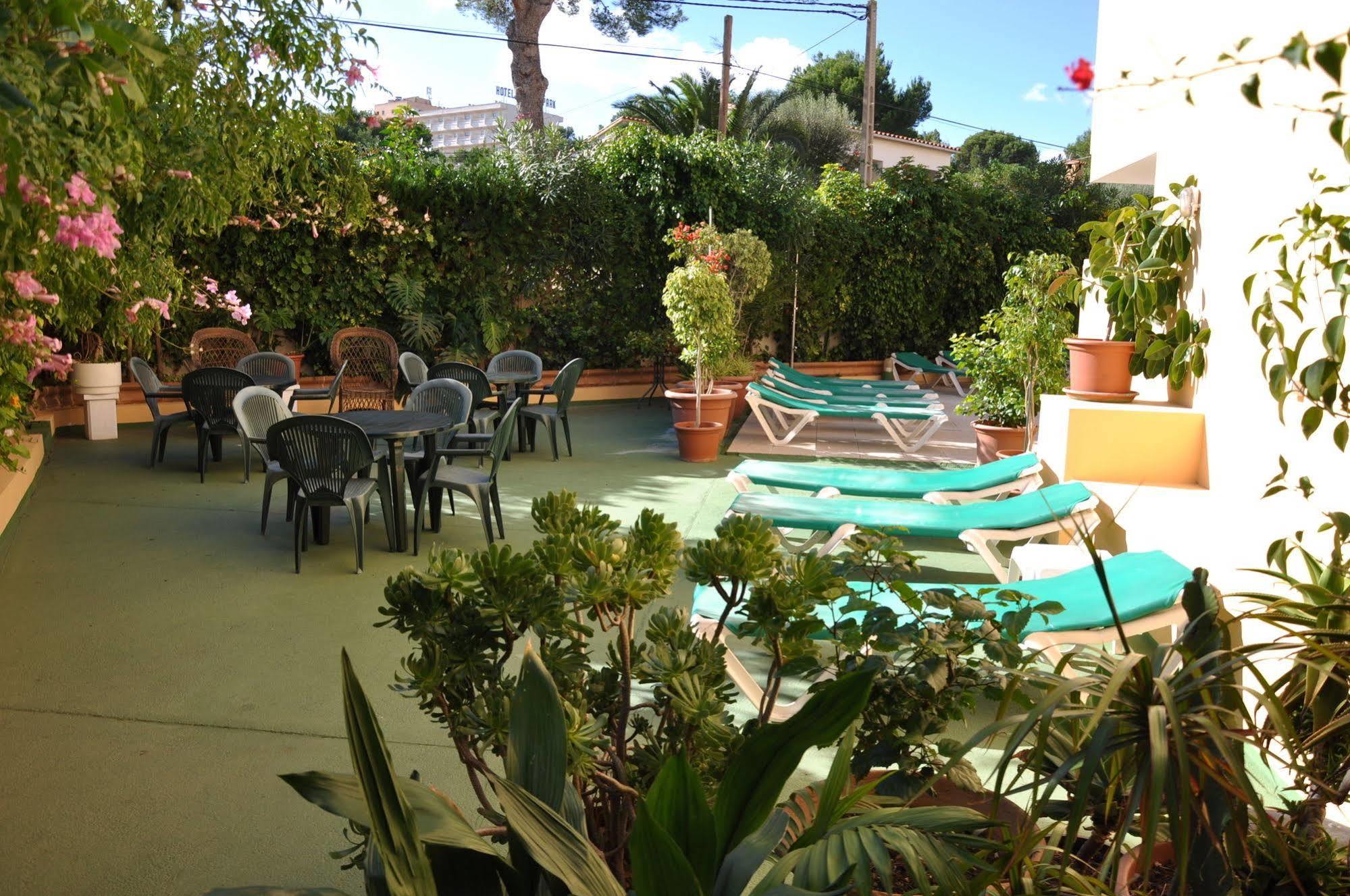 Alper Apartments Mallorca Palmanova Eksteriør bilde