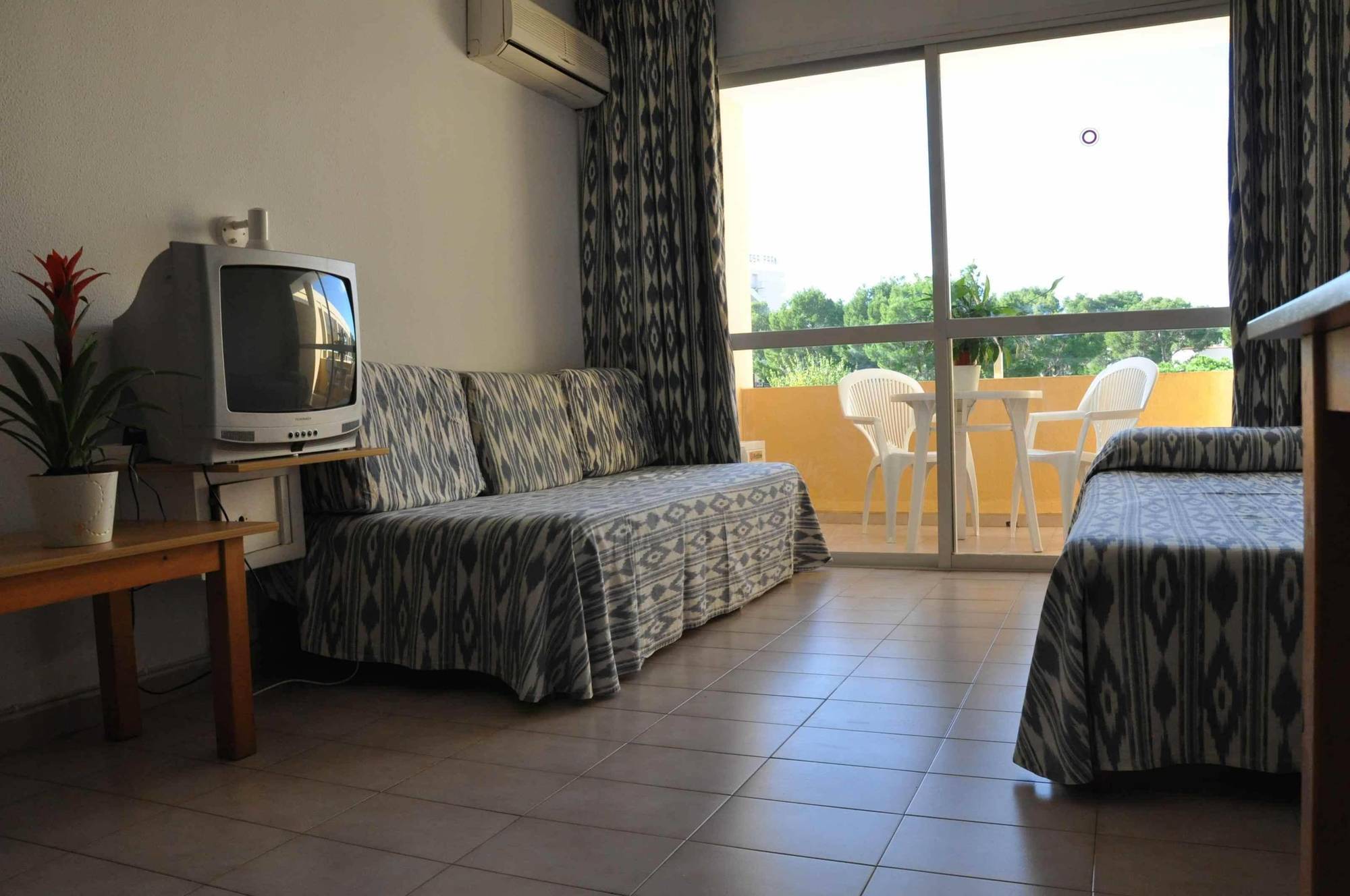Alper Apartments Mallorca Palmanova Eksteriør bilde